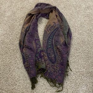 Women’s scarf